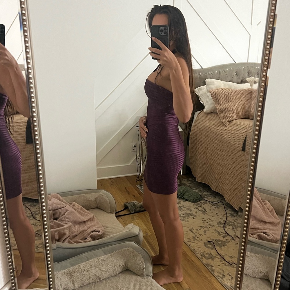 BCBG MaxAzria satin Perfect condition - Picture 2 of 2